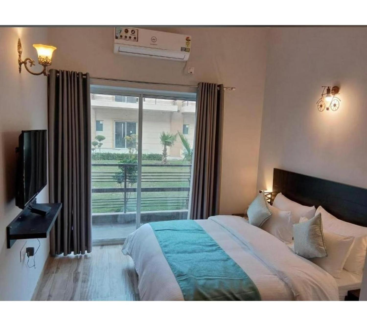 Sarovar Grand Homestay Vrindavan