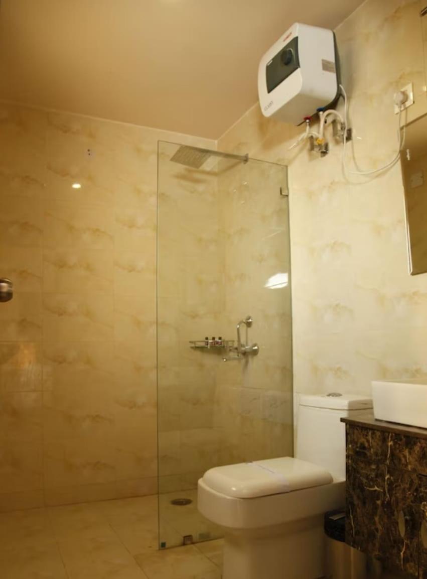 Homestay Sarovar Grand *