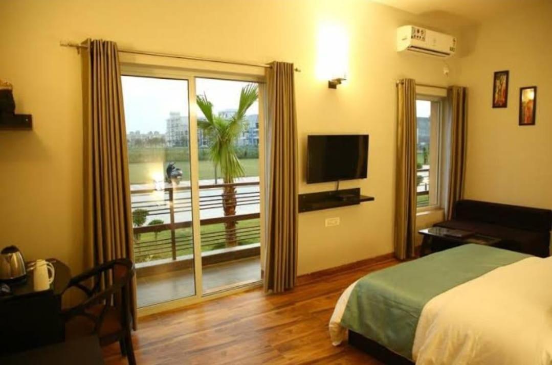 Sarovar Grand * Vrindavan
